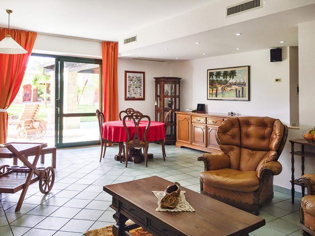 Casa Vacanze Villa Flumini Flumini di Quartu Ruang foto